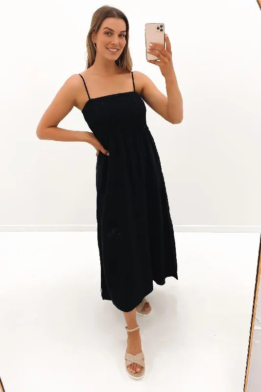 Classic Shirred Midi Dress Black